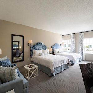 Queen Room Two Queen Beds NO RESORT ACCESS